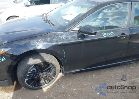 2025 Toyota Camry Se z USA, uszkodzony, nr VIN 4T1DAACK6SU137520